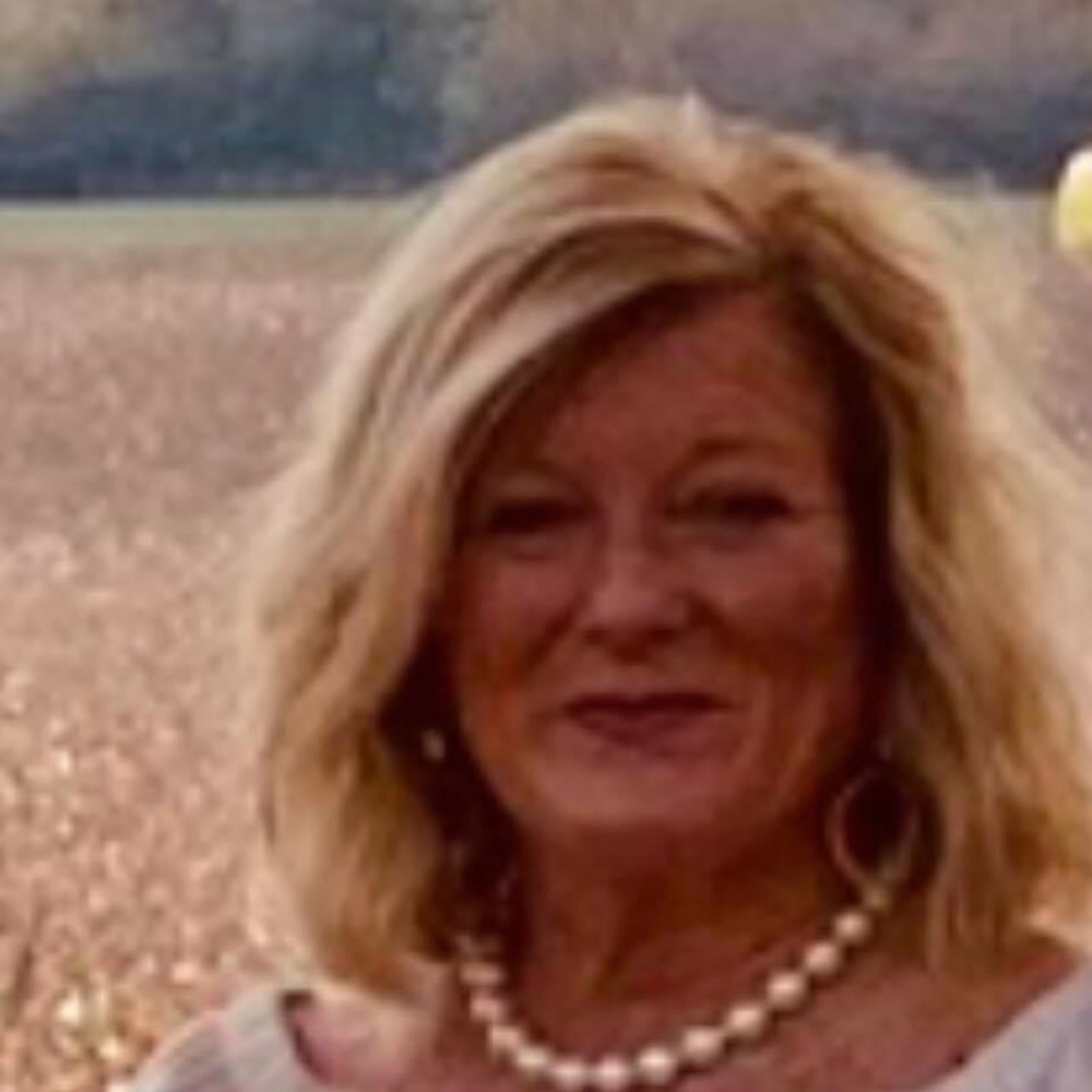 Meet your Posher, Regina
